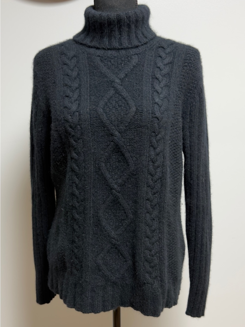 VTG Banana Republic Black Cable Knit Turtleneck Sweater Angora Wool Blend XL